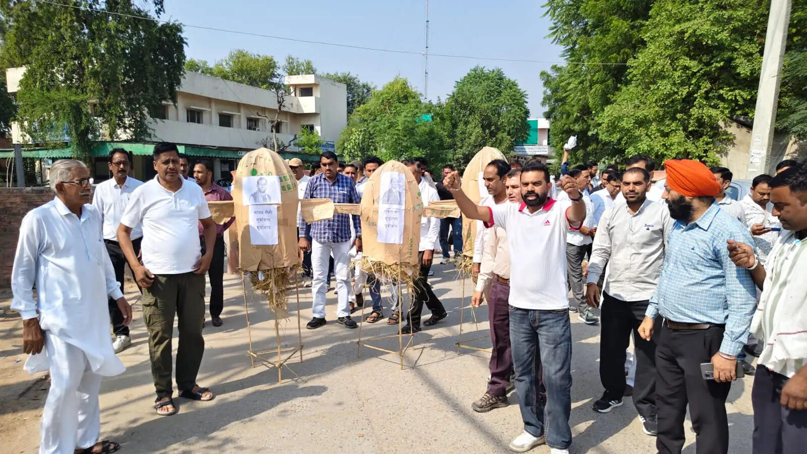 बिजली निजीकरण के खिलाफ बिजली कर्मचारियों का जोरदार प्रदर्शन, केंद्रीय बिजली मंत्री, हरियाणा के मुख्यमंत्री व HERC चेयरमैन के पुतले फूंके