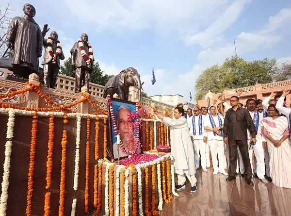 &nbsp;&nbsp;मायावती ने जयंती पर कांशीराम को किया याद, सपा के पीडीए को बताया छलावा