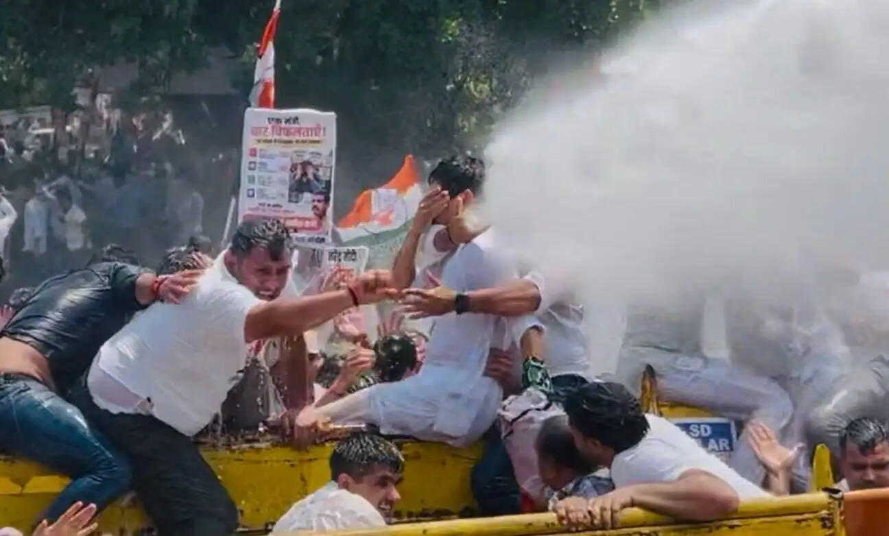 आवास का घेराव 