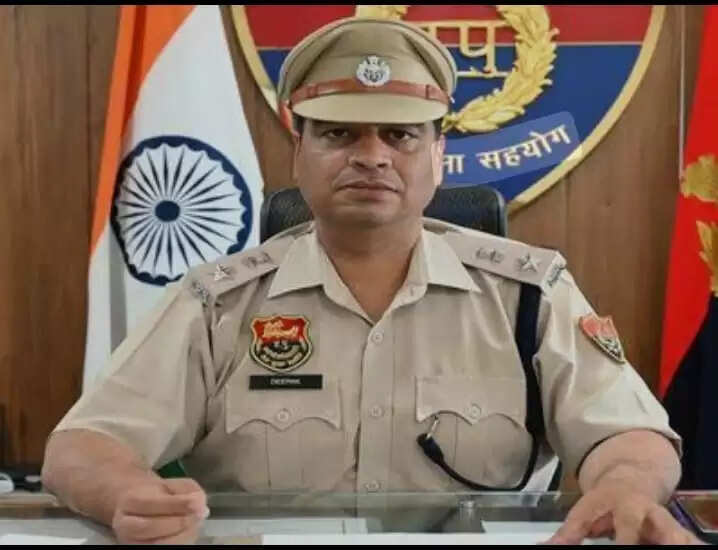 &nbsp;एसपी दीपक सहारन ने "राष्ट्रीय प्रेस दिवस" पर &nbsp;जिला के सभी पत्रकार व छायाकार साथियों को बधाई दी।&nbsp;