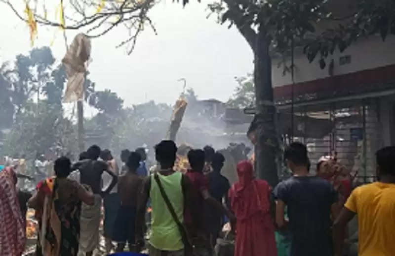  पं. बंगाल में पटाखा कारखाने में विस्फोट, अनेक लोगों के हताहत होने की आशंका
