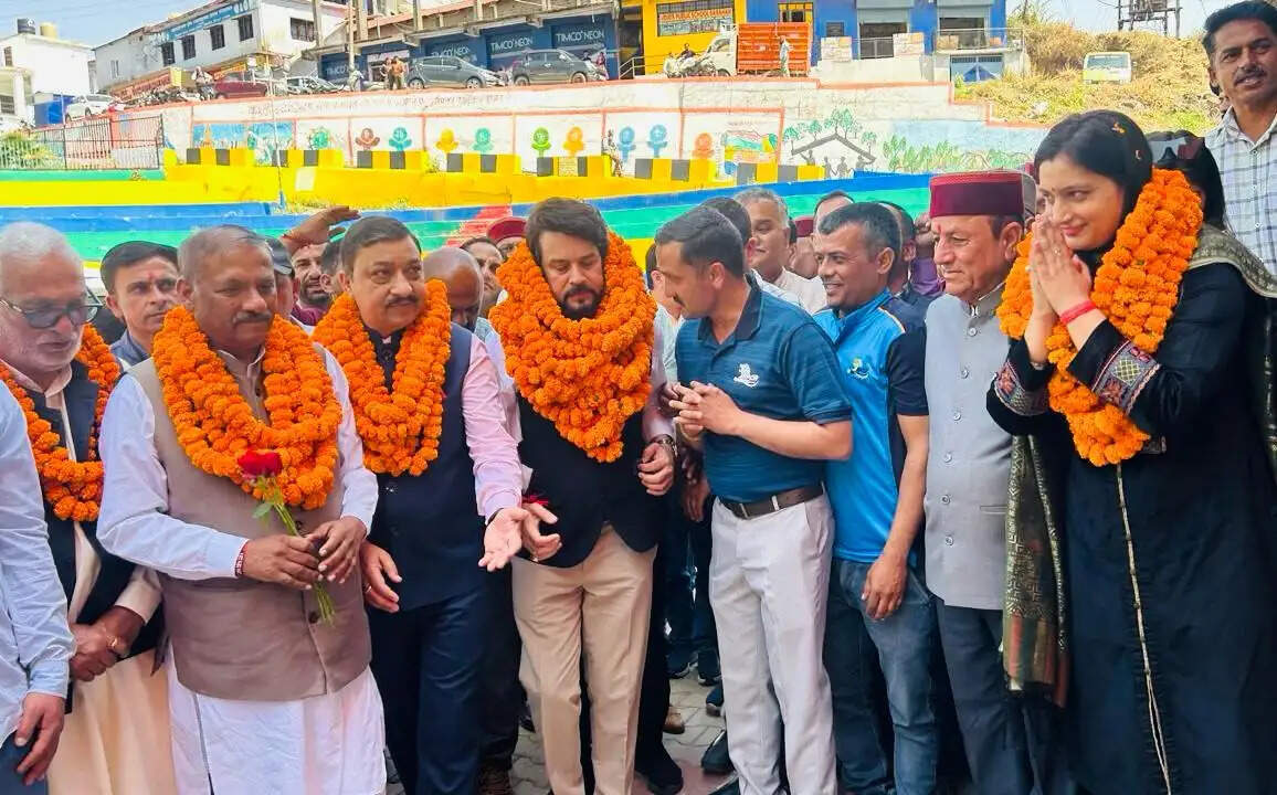 नेशनल हेराल्ड के विज्ञापनों की आड़ में पैसा किसकी जेब में जा रहा: अनुराग ठाकुर