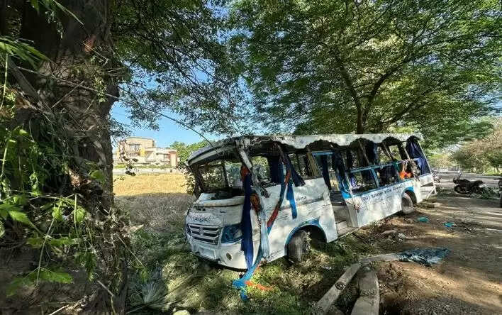 &nbsp;&nbsp;पंजाब के फतेहगढ़ साहिब में सड़क हादसा, सात की मौत, 21 घायल ​​​​​​​