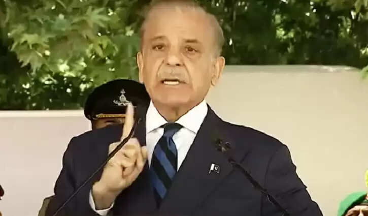 शहबाज शरीफ का पाकिस्तान के सशस्त्र बलों से तैयार रहने का आह्वान