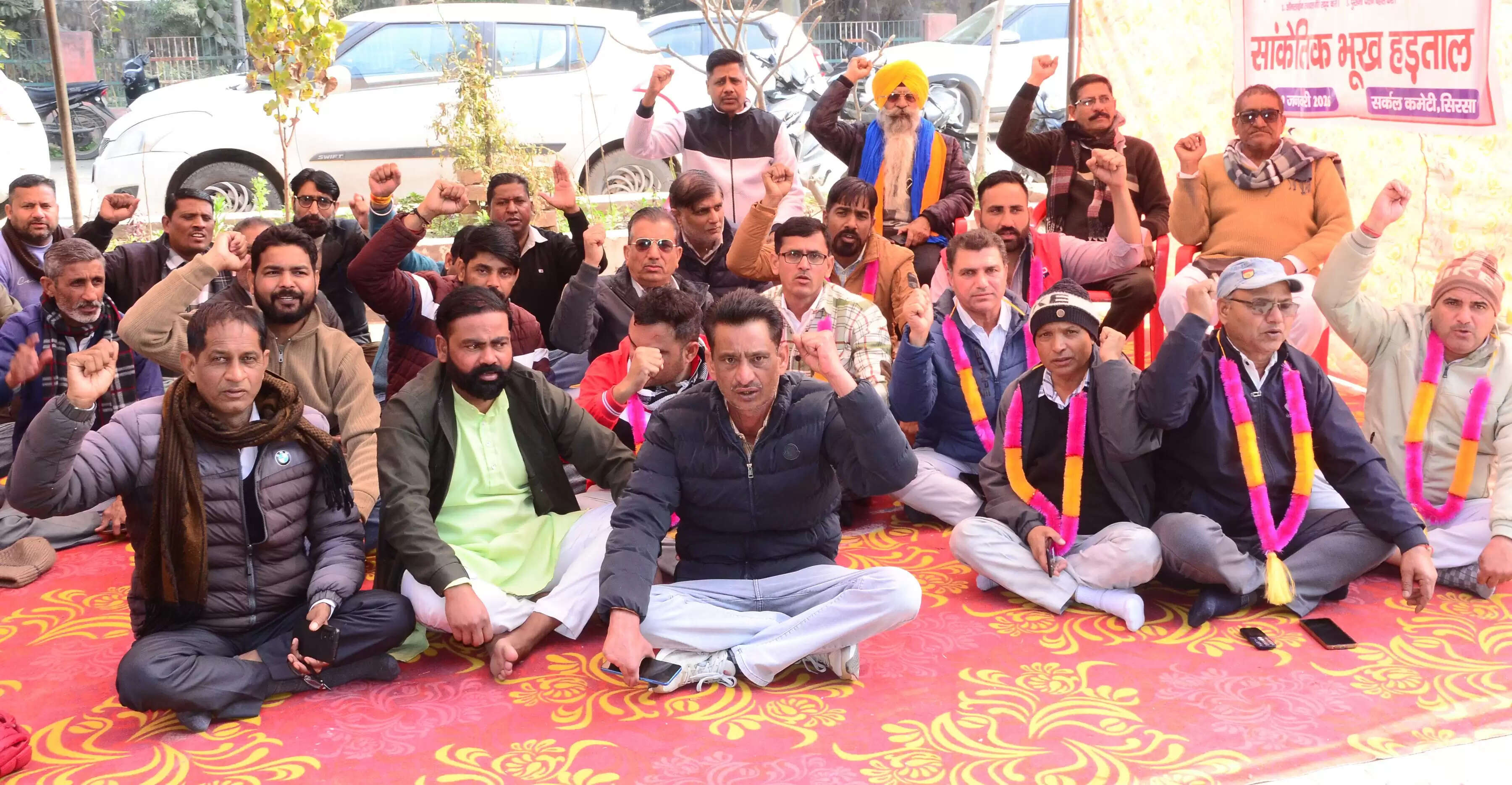 &nbsp;न्यायलय के आदैशानुसार कच्चे कर्मीयों को पक्का करने सहीत स्थानांतरण पोलिसी रद्द करवाने को लेकर गरजे बिजली कर्मी&nbsp;