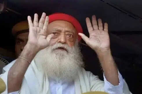 &nbsp;आसाराम की आजीवन कारावास की सजा बरकरार, करना होगा सरेंडर