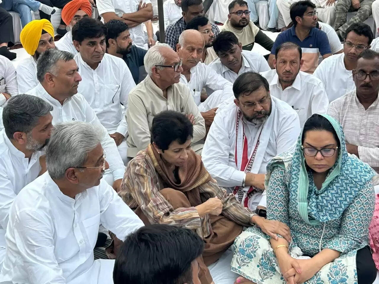  परिवार की अनुमति 