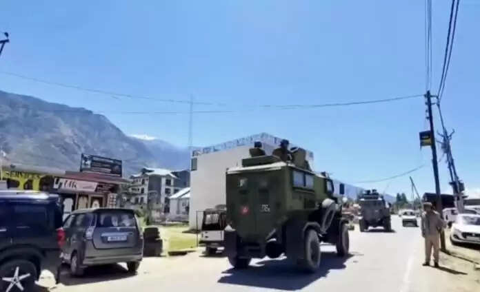 &nbsp;&nbsp;किश्तवाड़ के जंगली इलाके में आतंकवादियों को मार गिराने का अभियान दूसरे दिन भी जारी