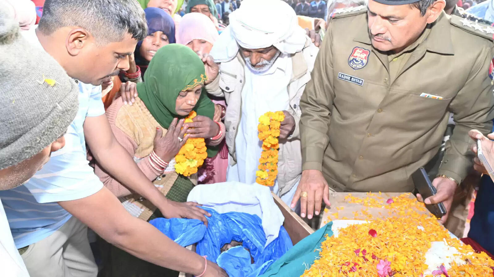 &nbsp;&nbsp;सशस्त्र सीमा बल के जवान सुरजीत पंचतत्व में विलीन
