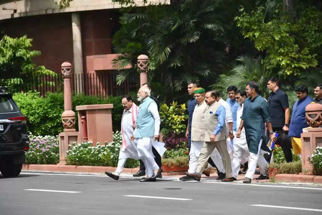 भाजपा संसदीय दल की बैठक, प्रधानमंत्री ने कहा- घमंडिया गठबंधन अविश्वास से भरा
