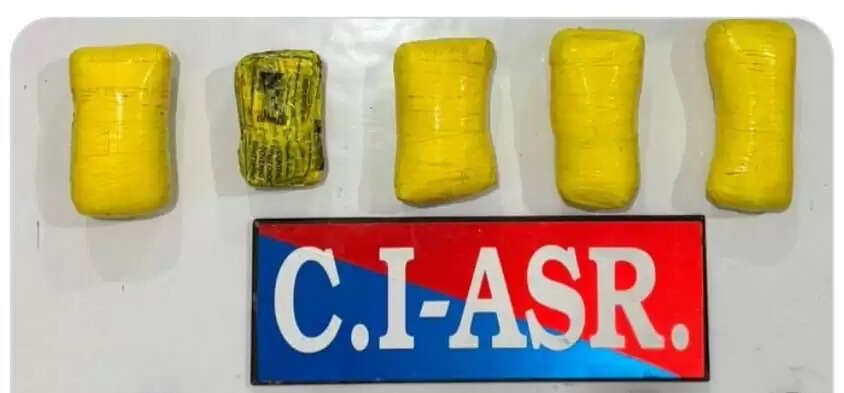 &nbsp;सीमा पार&nbsp;नेटवर्क का पर्दाफाश, अमृतसर में पांच किलो हेरोइन समेत तस्कर काबू