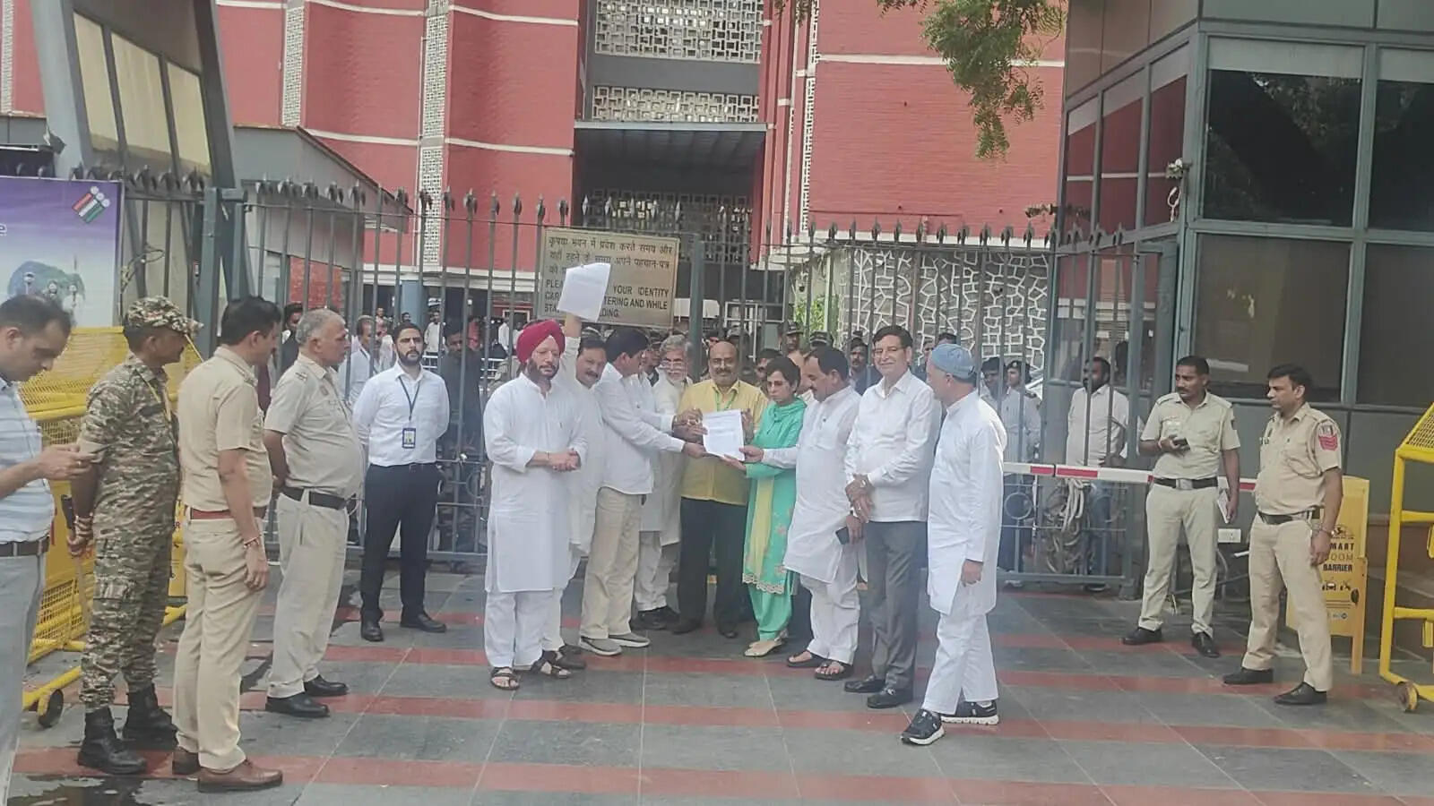 चीनी की बढ़ती कीमतें सरकार की गलत नीतियों और कमजोर प्रबंधन का नतीजा : कुमारी सैलजा