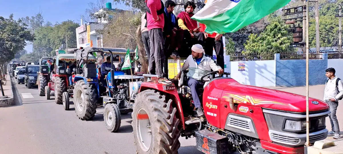  गणतंत्र दिवस पर किसानों ने जींद में निकाली ट्रैक्टर यात्रा