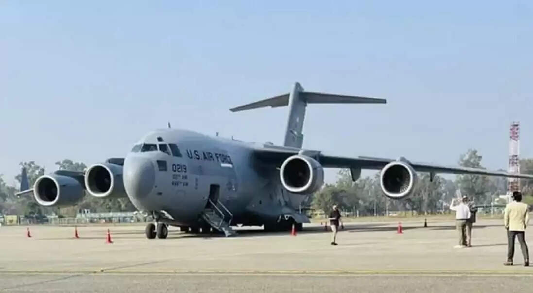 &nbsp;अवैध&nbsp;रूप&nbsp;से&nbsp;रह&nbsp;रहे&nbsp;अप्रवासी&nbsp;भारतीयों&nbsp;को&nbsp;लेकर&nbsp;अमेरिकी&nbsp;सेना&nbsp;का दूसरा विमान भारत&nbsp;पहुंचा