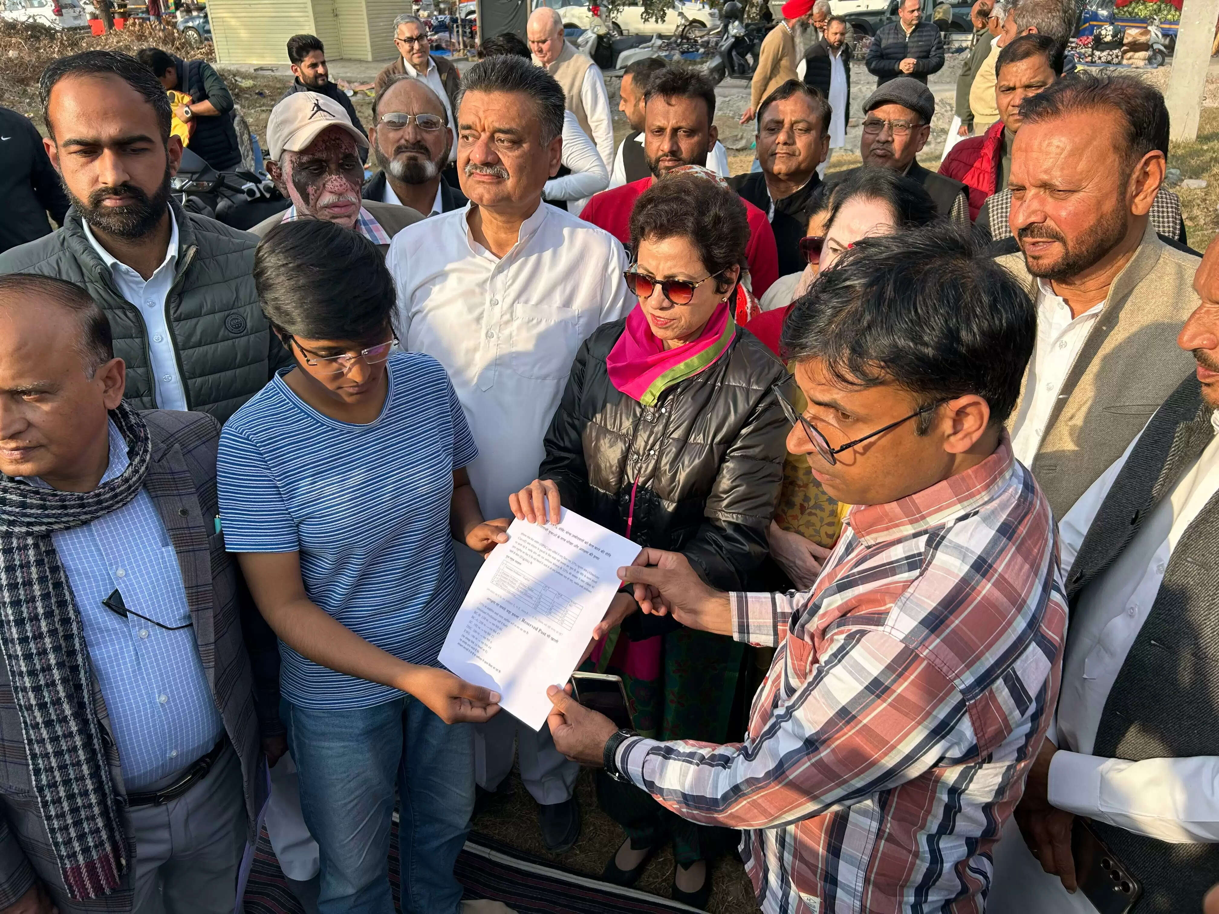 &nbsp;एचपीएससी की 35 प्रतिशत कट ऑफ क्राइटेरिया नीति से युवाओं के भविष्य पर संकट: सैलजा