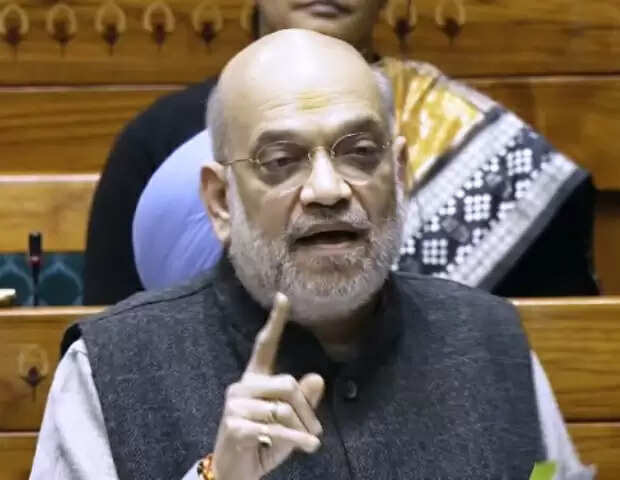 &nbsp;&nbsp;अमित शाह ने जज पर महाभियोग चलाने के विपक्ष के कदम की आलोचना की