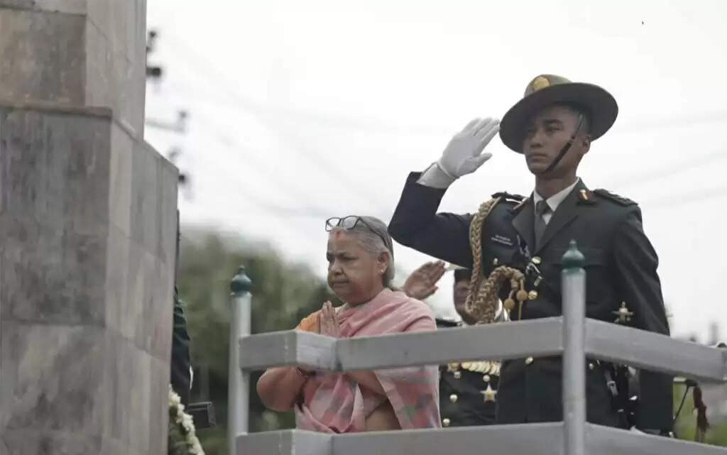 &nbsp;&nbsp;नेपाल में प्रधानमंत्री का कार्यभार संभालते ही सुशीला कार्की का फैसला, जान गंवाने वाले युवाओं को शहीद का दर्जा, परिजनों को 10-10 लाख की मदद