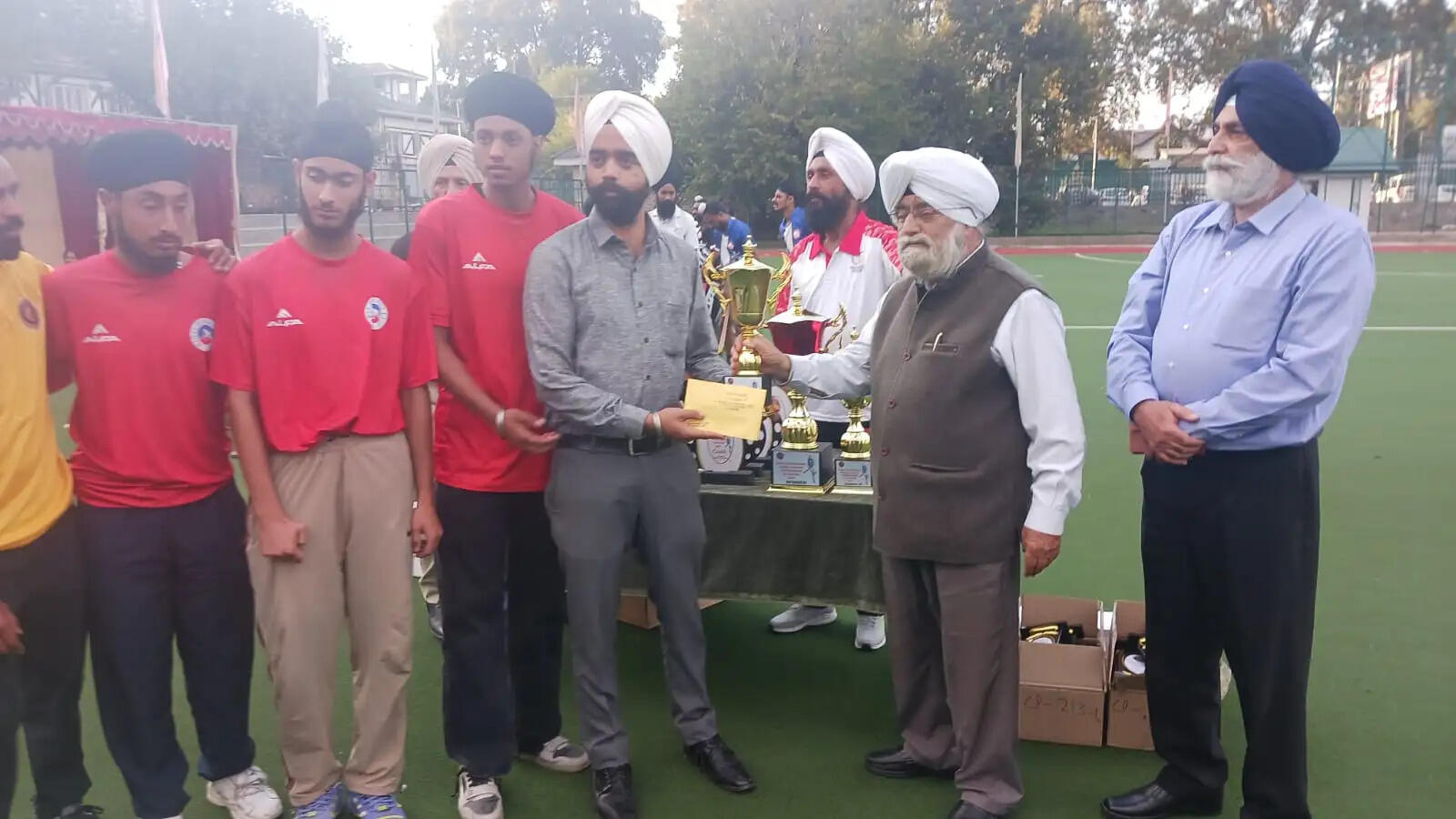 श्रीनगर के एस्ट्रो टर्फ पोलो ग्राउंड में छठा हरगोबिंद साहिब हॉकी टूर्नामेंट 2026 संपन्न हुआ