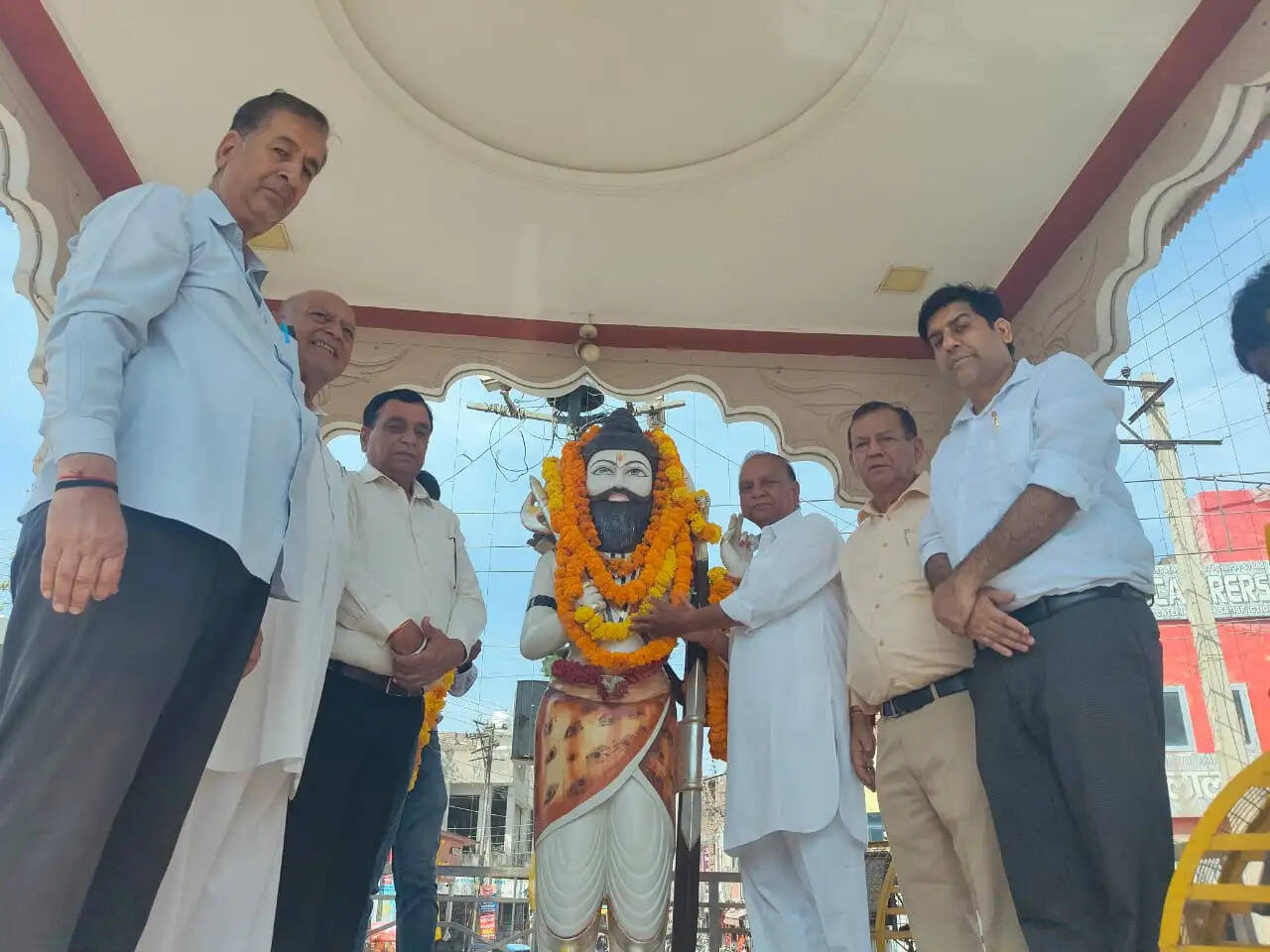 &nbsp;&nbsp;भगवान् परशुराम जयंती पर भारत विकास परिषद, शहीद भगत सिंह शाखा द्वारा माल्यार्पण कार्यक्रम आयोजित