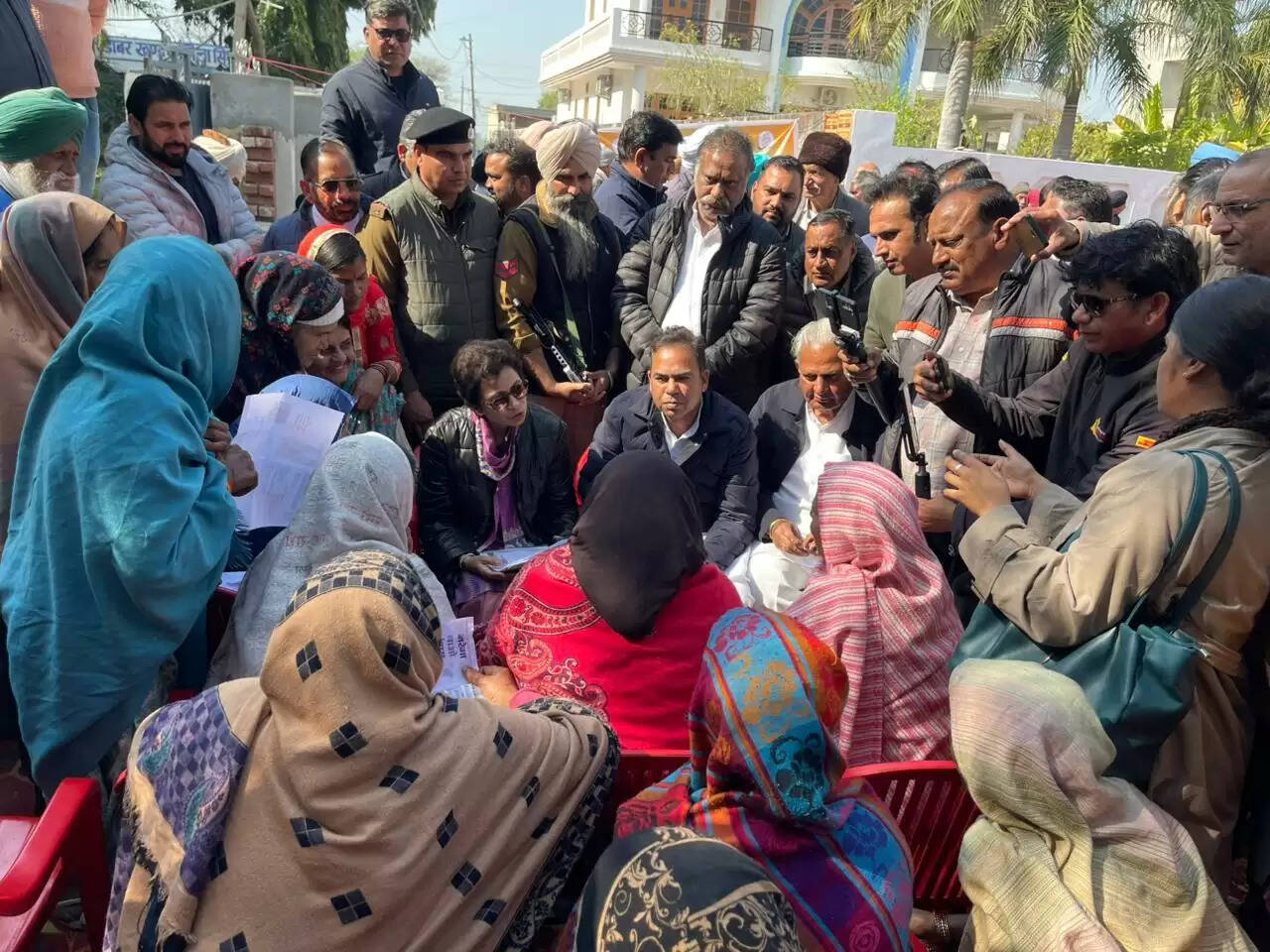 &nbsp;करोड़ों परिवारों को सहारा देने वाली योजना मनरेगा को कमजोर किया जा रहा है: कुमारी सैलजा