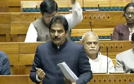 &nbsp;&nbsp;कांग्रेस महासचिव ने केंद्र सरकार पर बजट में आम जनता को नजरअंदाज करने का लगाया आरोप