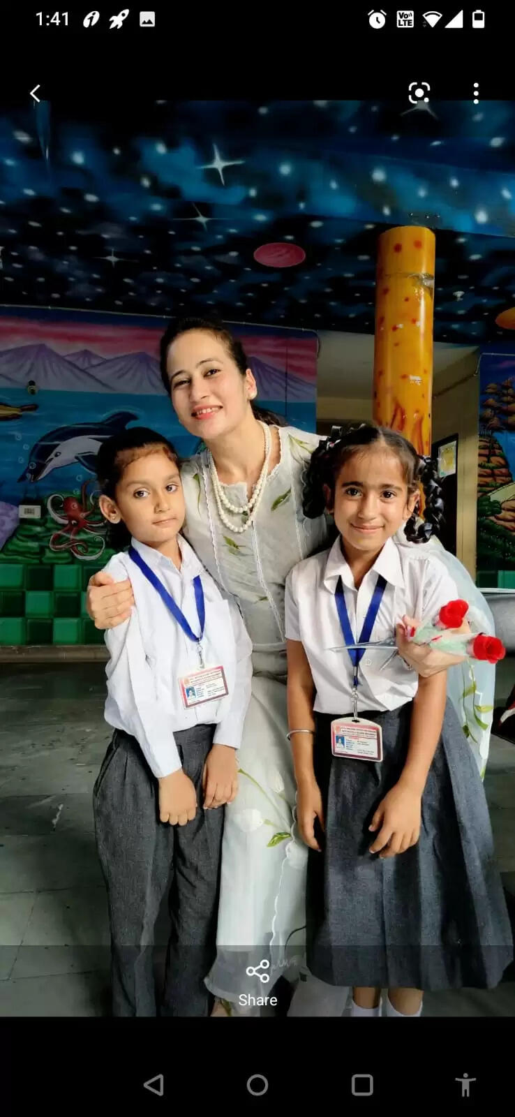 मूक बधिर बालकों को बांटा ‘मां’ जैसा दुलार