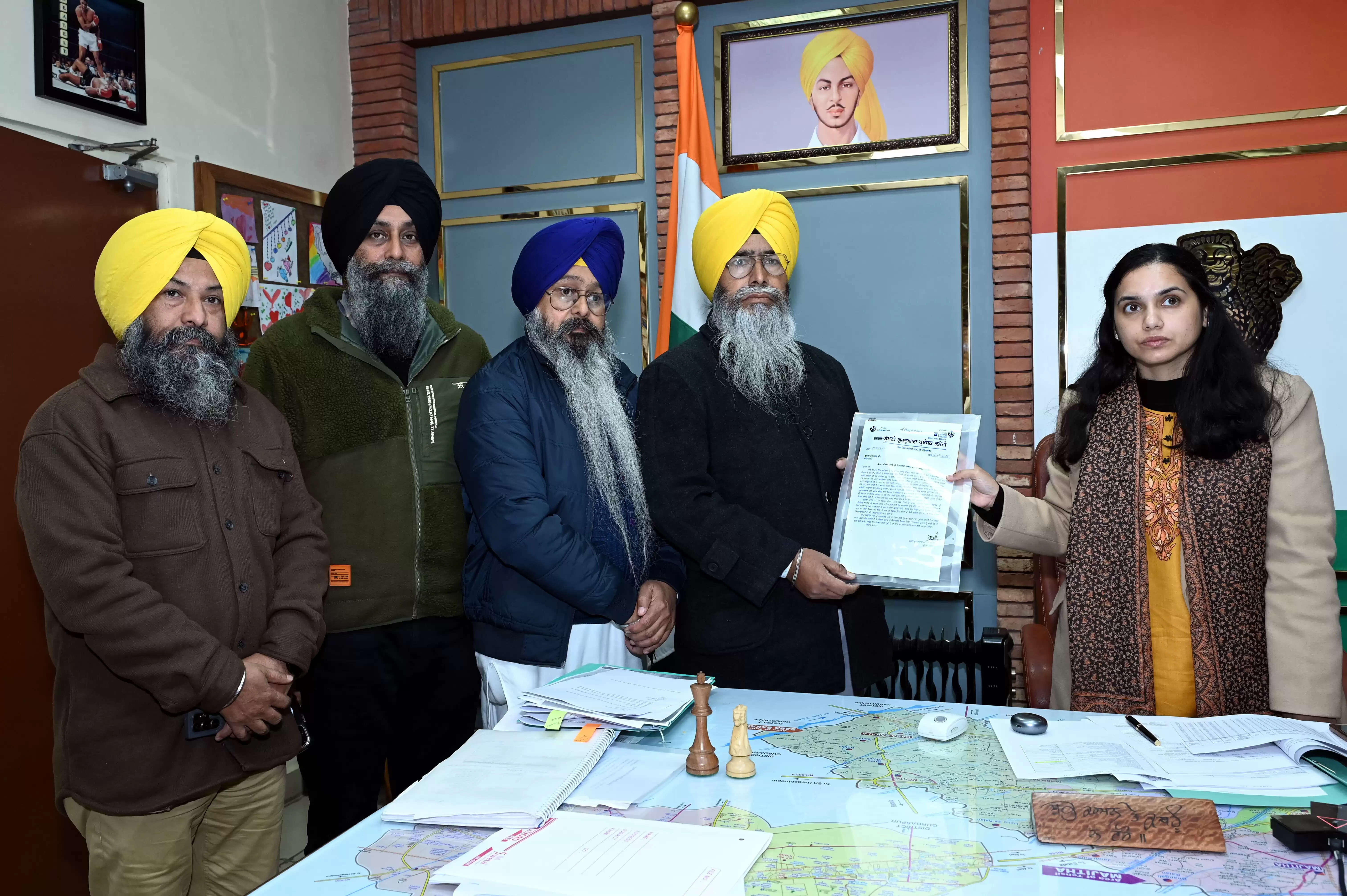 &nbsp;&nbsp;एसजीपीसी&nbsp;की&nbsp;मांग,&nbsp;पंजाब&nbsp;में&nbsp;कंगना&nbsp;रनाैत&nbsp;की&nbsp;फिल्म&nbsp;इमरजेंसी&nbsp;करें&nbsp;बैन&nbsp;