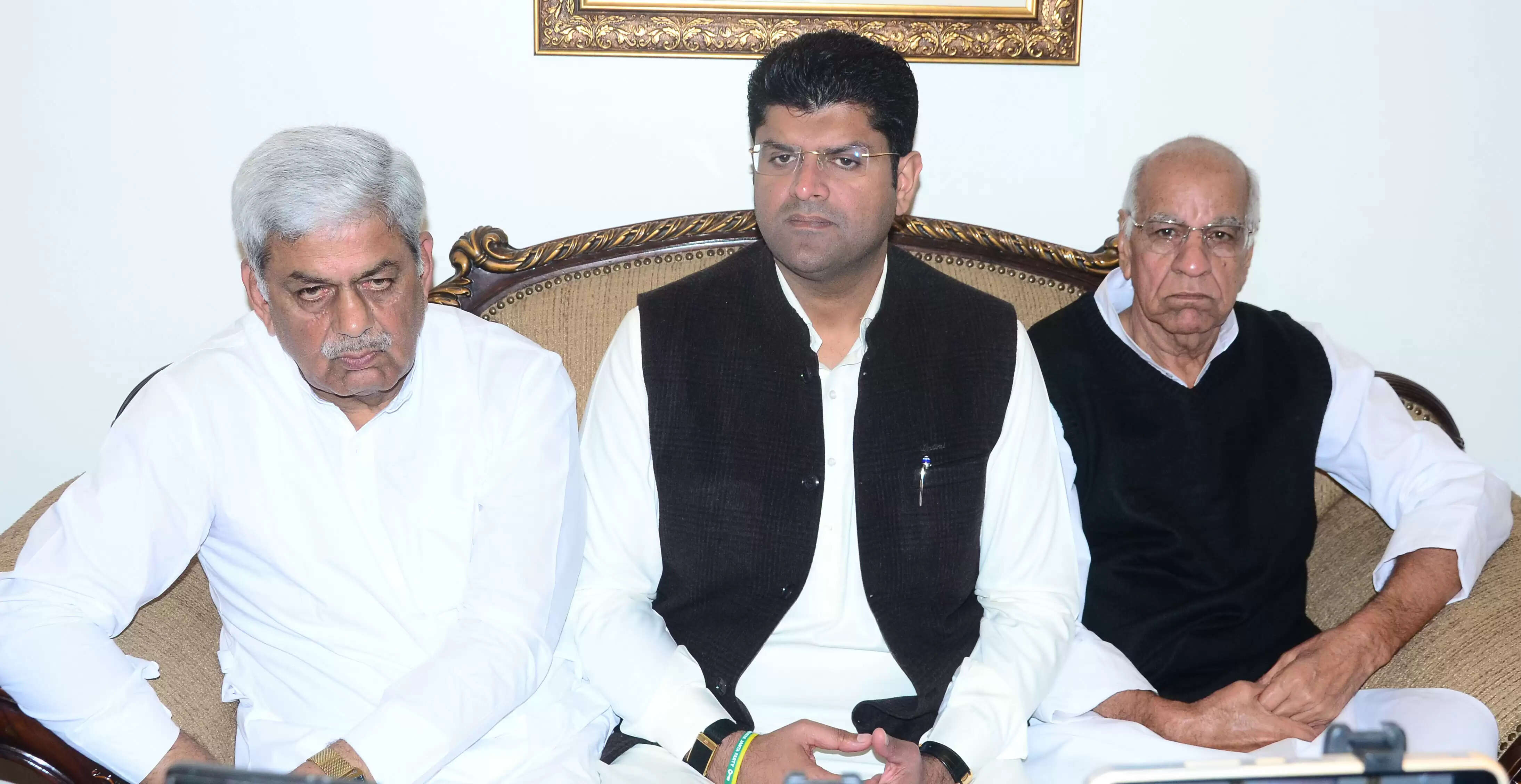 &nbsp;गांव गांव जाकर देंगे रैली का न्यौता: दुष्यंत चौटाला कहा, पार्टी की आगामी रणनीति, सरकार की विफलता को किया जाएगा उजागर