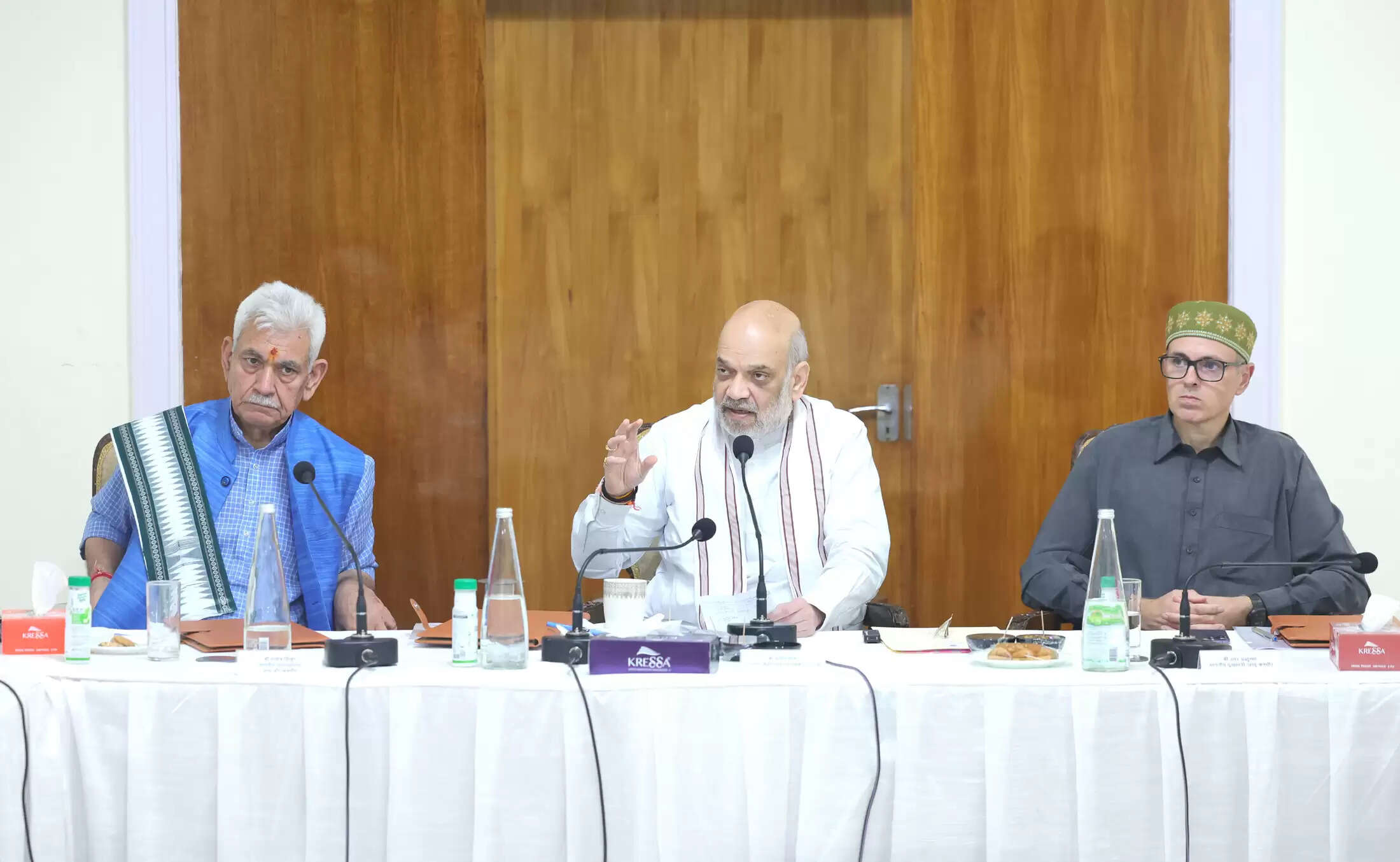 &nbsp;अमित शाह ने जम्मू के बाढ़ प्रभावित इलाकों का दौरा किया, राजभवन में की समीक्षा बैठक