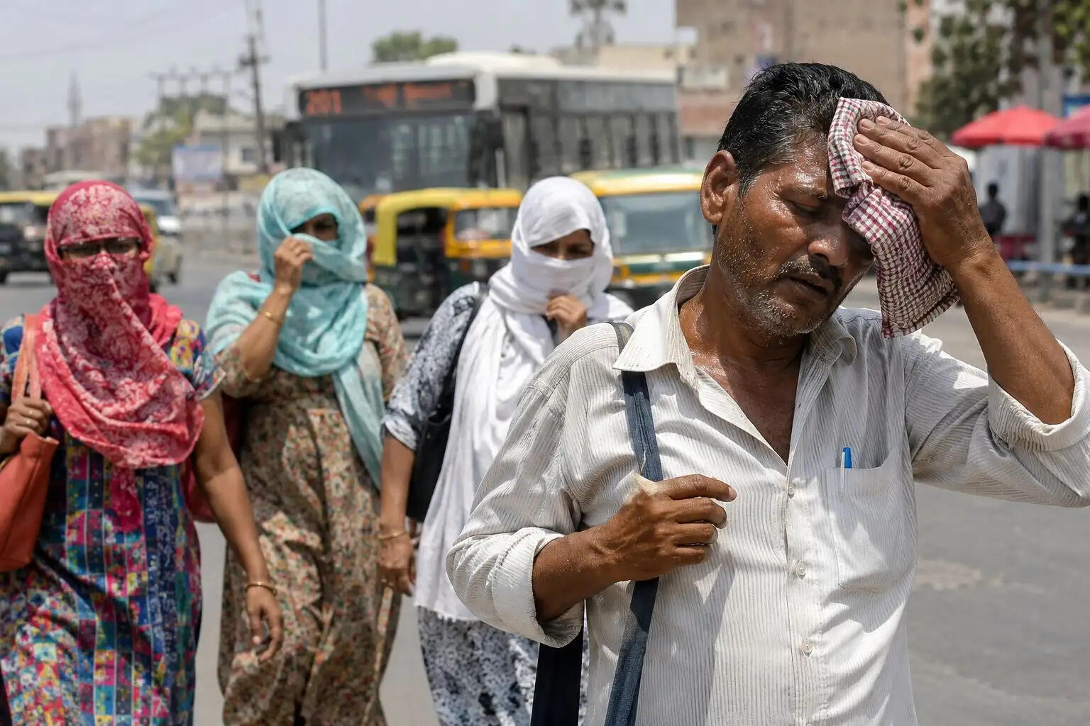 हीटवेव: जब गर्मी बने आर्थिक संकट