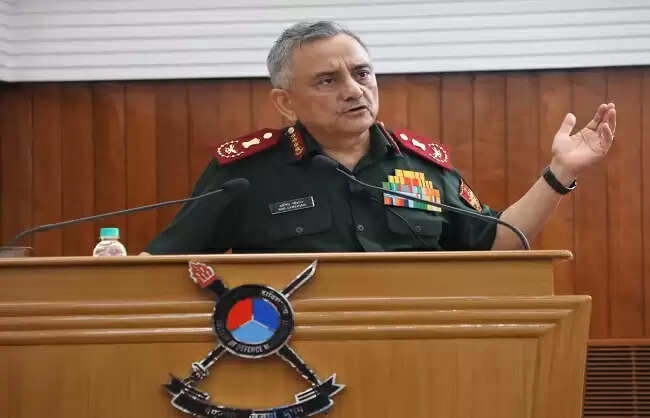 &nbsp;ऑपरेशन सिंदूर तीनों सेनाओं के बीच तालमेल और परिचालन की समझ का प्रमाण : सीडीएस​​​​​​​&nbsp;