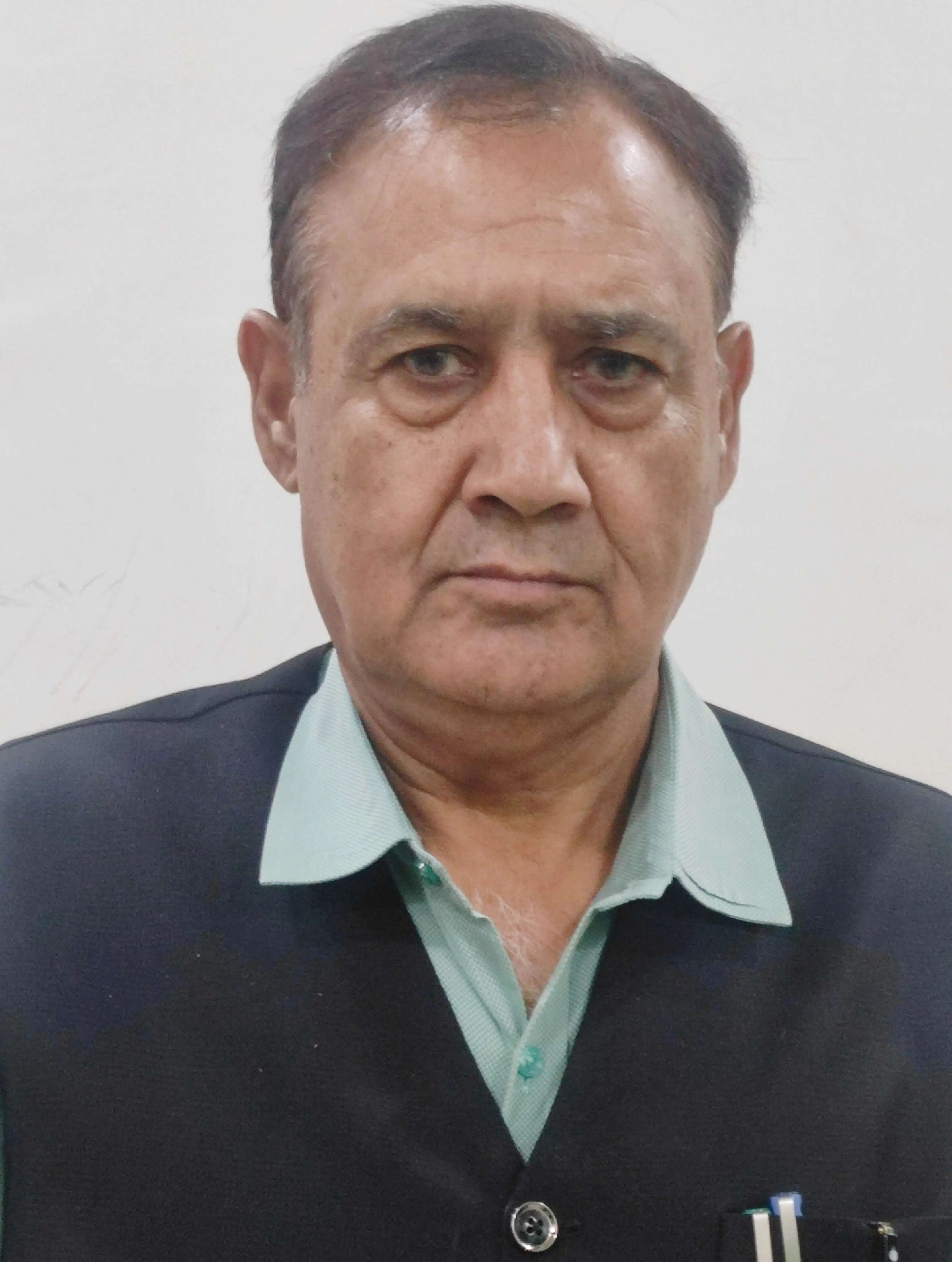 -सुरेंद्र भाटिया