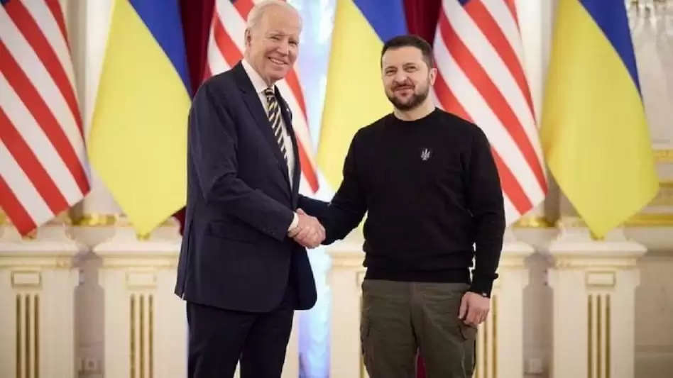 अमेरिका के राष्ट्रपति पहुंचे यूक्रेन, नजर आए जेलेंस्की के साथ 