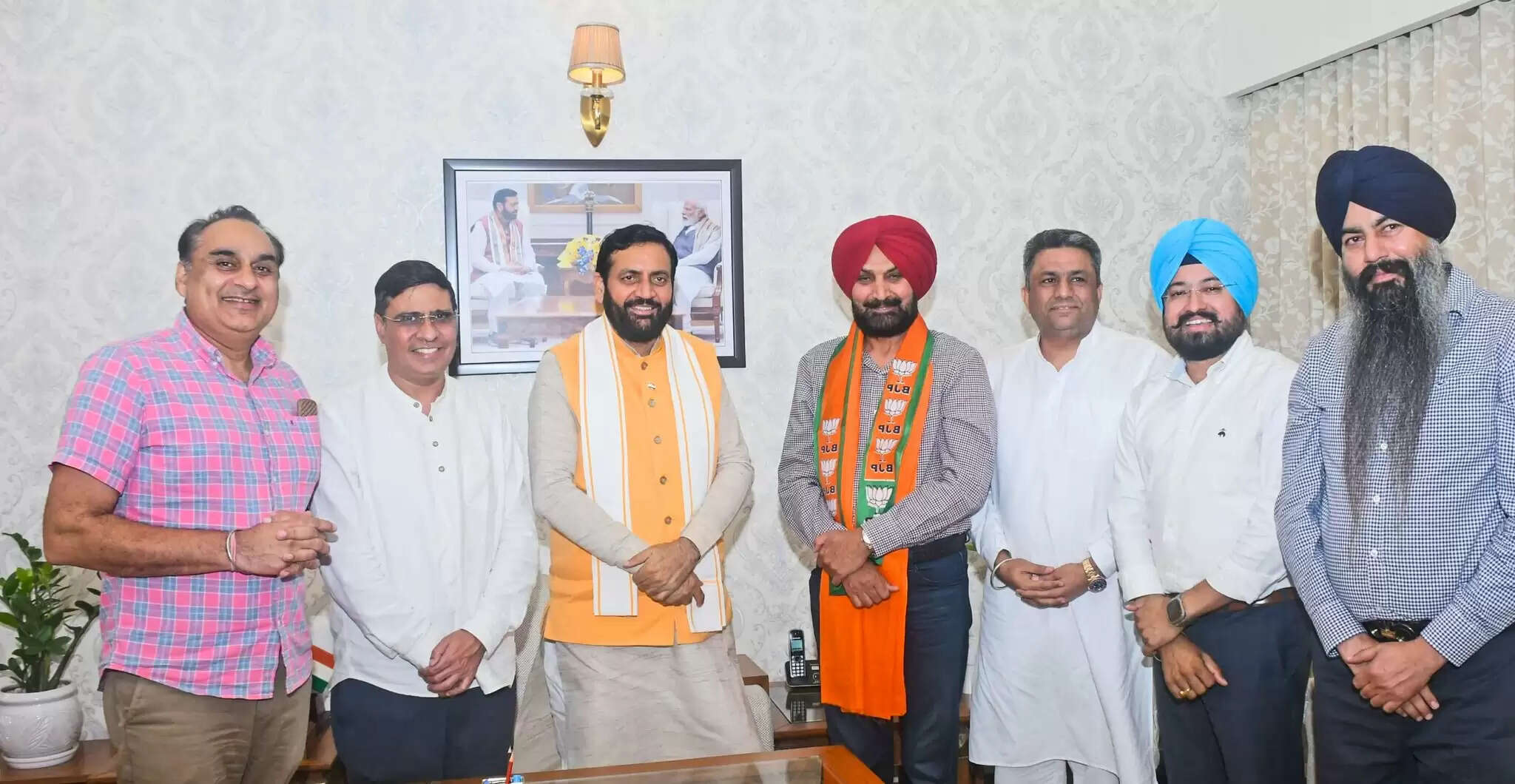 &nbsp;&nbsp;भाजपा में शामिल होते ही पूर्व अकाली नेता के ठिकानों पर विजिलेंस के छापे