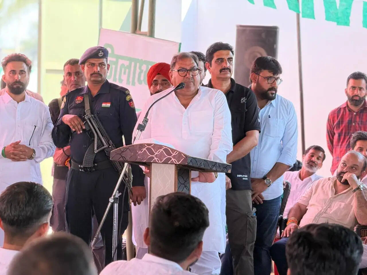 &nbsp;देश पर मिटने वाले शहीदों को श्रद्धांजलि देगा इनेलो परिवार: अभय चौटाला