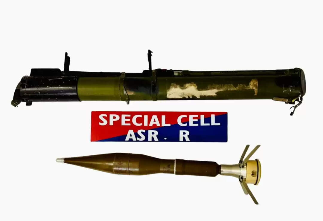   पंजाब में आतंकी हमले की साजिश नाकाम, रॉकेट प्रोपेल्ड ग्रेनेड के साथ दो गिरफ्तार​​​​​​​