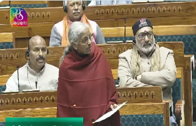 &nbsp;आर्थिक सर्वे : वित्त वर्ष 2026-27 में आर्थिक वृद्धि दर 6.8 से 7.2 फीसदी रहने का अनुमान