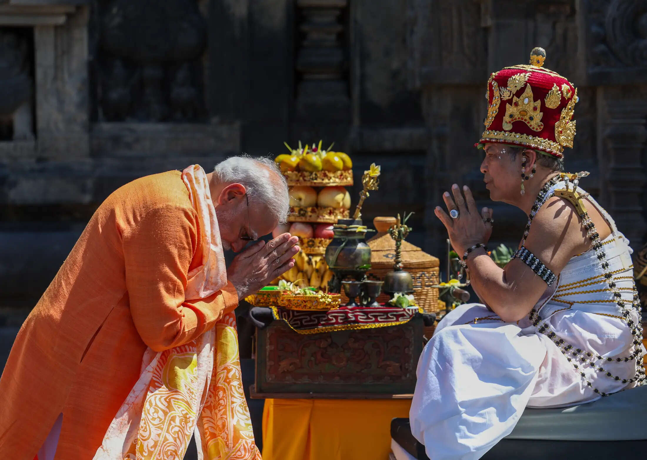 &nbsp;भारतीय पीएम मोदी ने इंडोनेशिया के ऐतिहासिक प्रम्बानन मंदिर में की पूजा