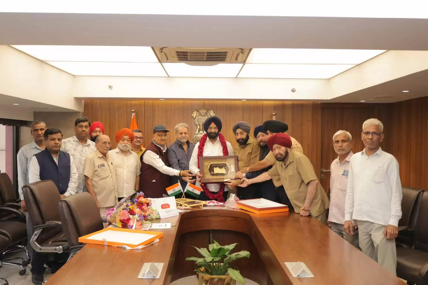 &nbsp;&nbsp;न्यू दिल्ली से पत्रकार ऊषा माहना की कलम से