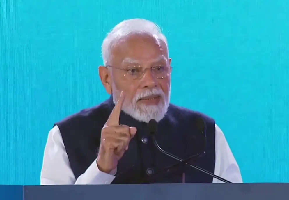 &nbsp;दुनिया संकट से गुजर रही, भारत &lsquo;पावर टू एंपावर&rsquo; की सोच से आगे बढ़ रहा : प्रधानमंत्री मोदी