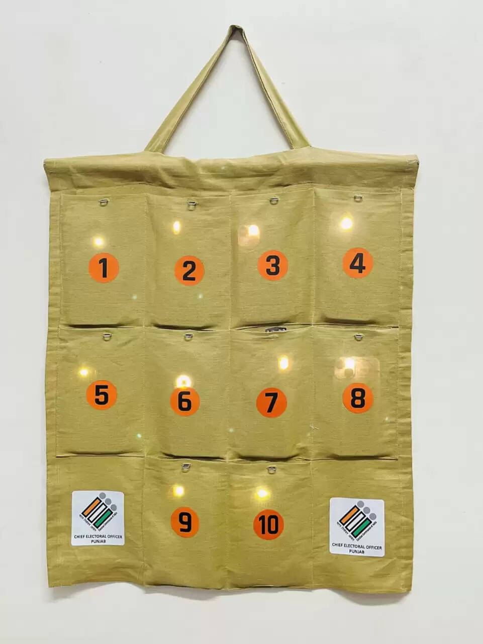 &nbsp;&nbsp;लुधियाना पश्चिमी उपचुनाव में मतदाताओं को&nbsp;मिलेगी&nbsp;मोबाइल जमा कराने की सुविधा​​​​​​​