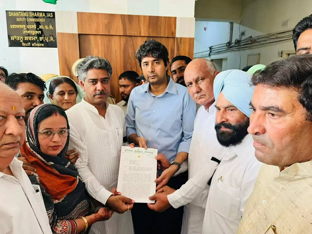 किसान कर रहे त्राहि-त्राहि, सरकार मना रही जीएसटी उत्सव: आदित्य देवीलाल