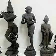 अमेरिका लौटाएगा भारत को 15 प्राचीन मूर्तियां