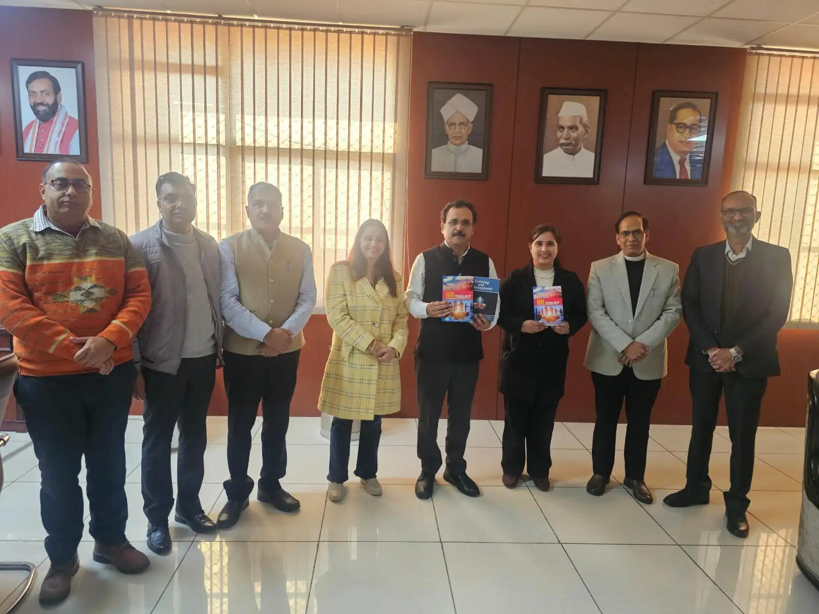 &nbsp;प्रबंधन विभाग की प्रो. आरती गौड और डॉ. कमल प्रीत कौर की एचआर की दो पुस्तकों का वीसी के द्वारा हुआ विमोचन