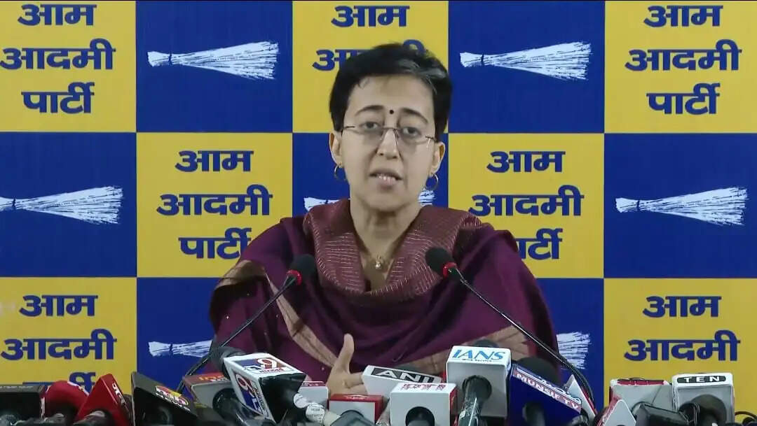 दिल्ली में आआपा नहीं लड़ेगी मेयर का चुनाव, ट्रिपल इंजन की भाजपा सरकार बनना तय 