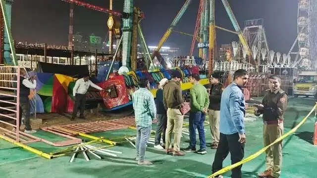 &nbsp;&nbsp;सूरजकुंड हादसे में एजेंसी संचालक सहित दो लोग गिरफ्तार, सरकार ने बनाई जांच कमेटी