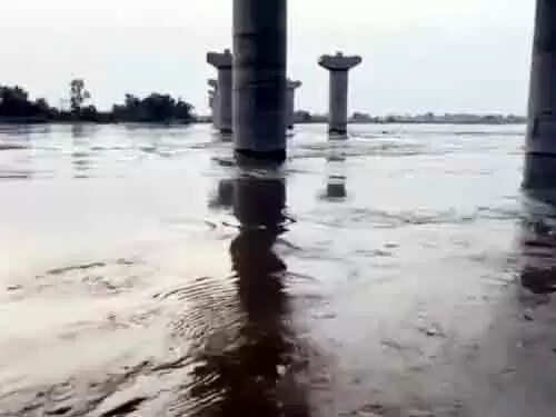 &nbsp;&nbsp;फरीदाबाद में बढ़ा यमुना का जलस्तर, खतरे के निशान से दो फुट नीचे​​​​​​​