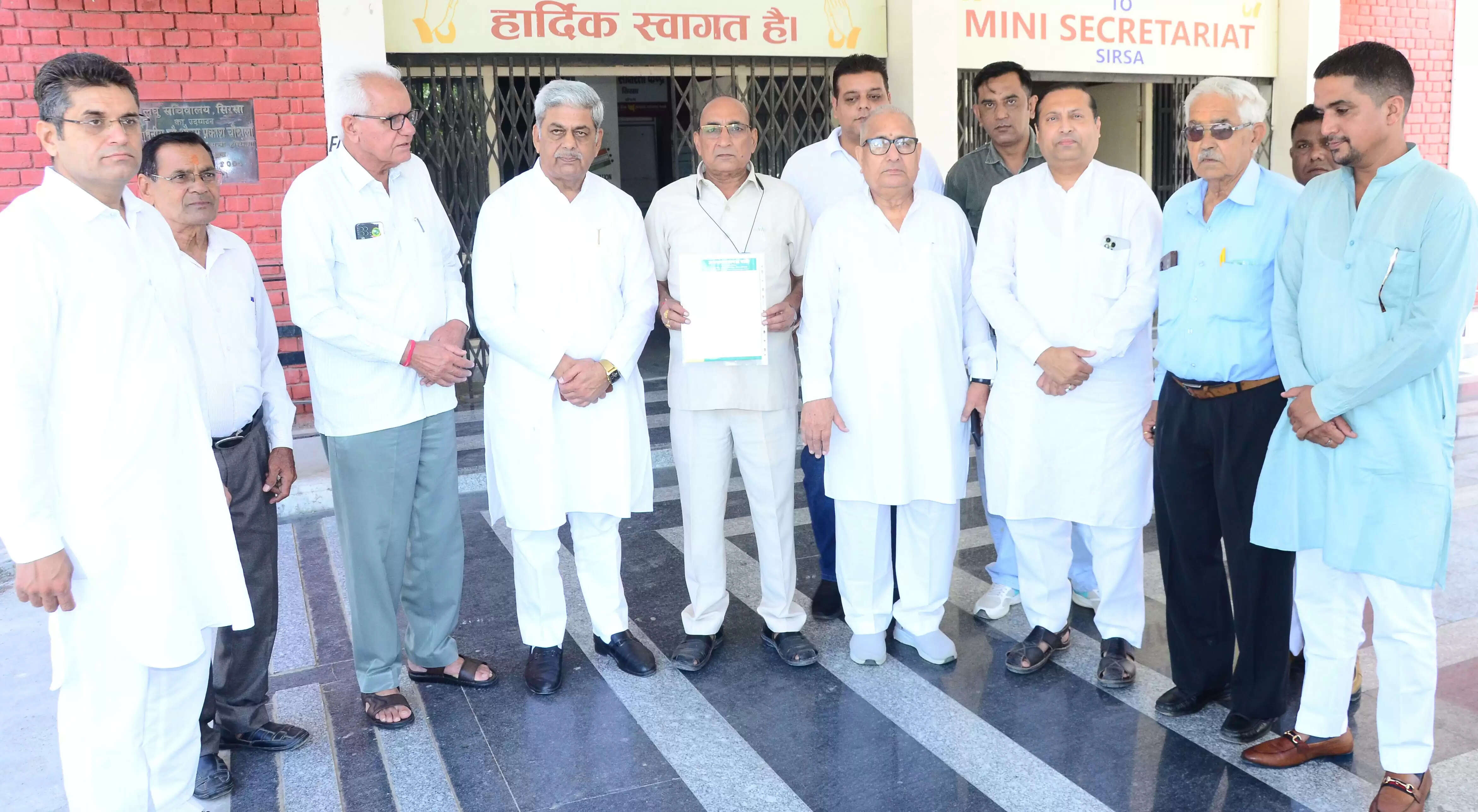 &nbsp;जेजेपी जिला कार्यकारिणी ने प्रशासन को सौंपा ज्ञापन