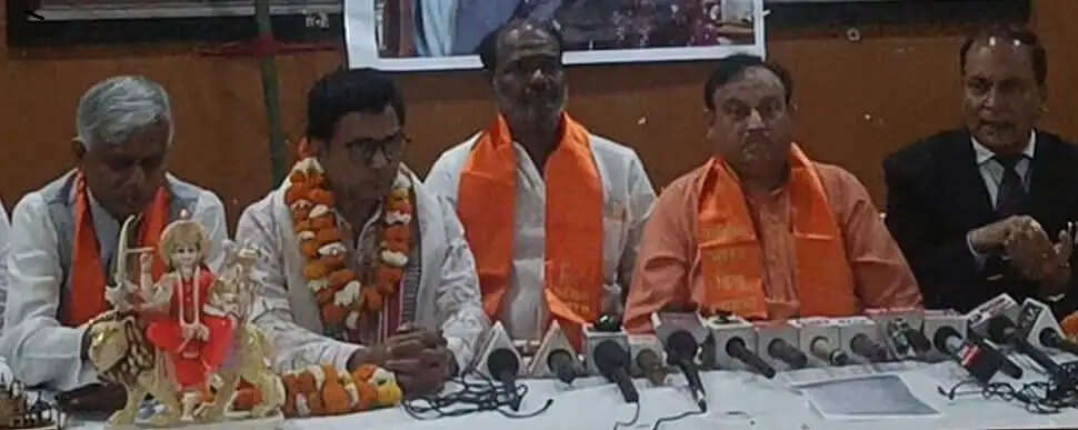 न्यू दिल्ली से पत्रकार ऊषा माहना की कलम से